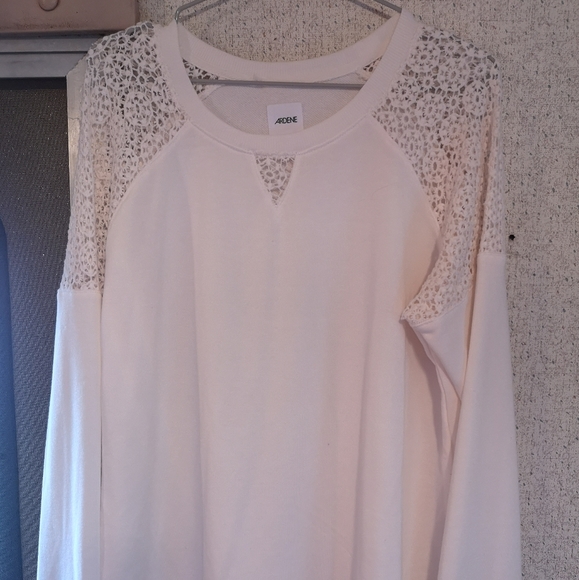 Knit shoulder sweater - Picture 1 of 4